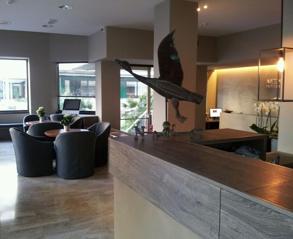 Mediterraneo Hotel & Suites Cattolica Bagian luar foto