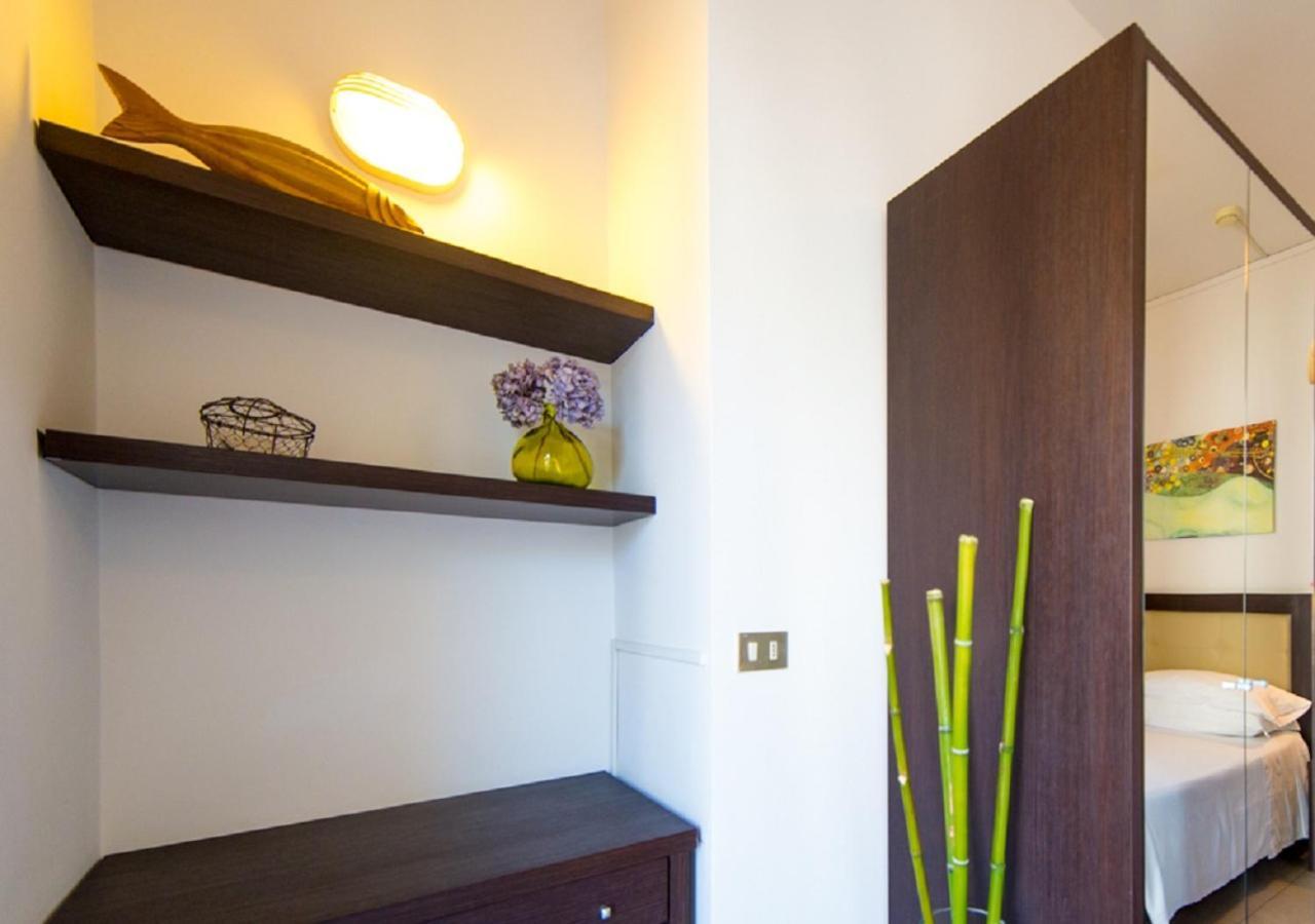 Mediterraneo Hotel & Suites Cattolica Bagian luar foto